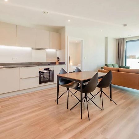 Modern Apartments In Brentford 2 Minutes Walk From Kew Bridge Extérieur photo