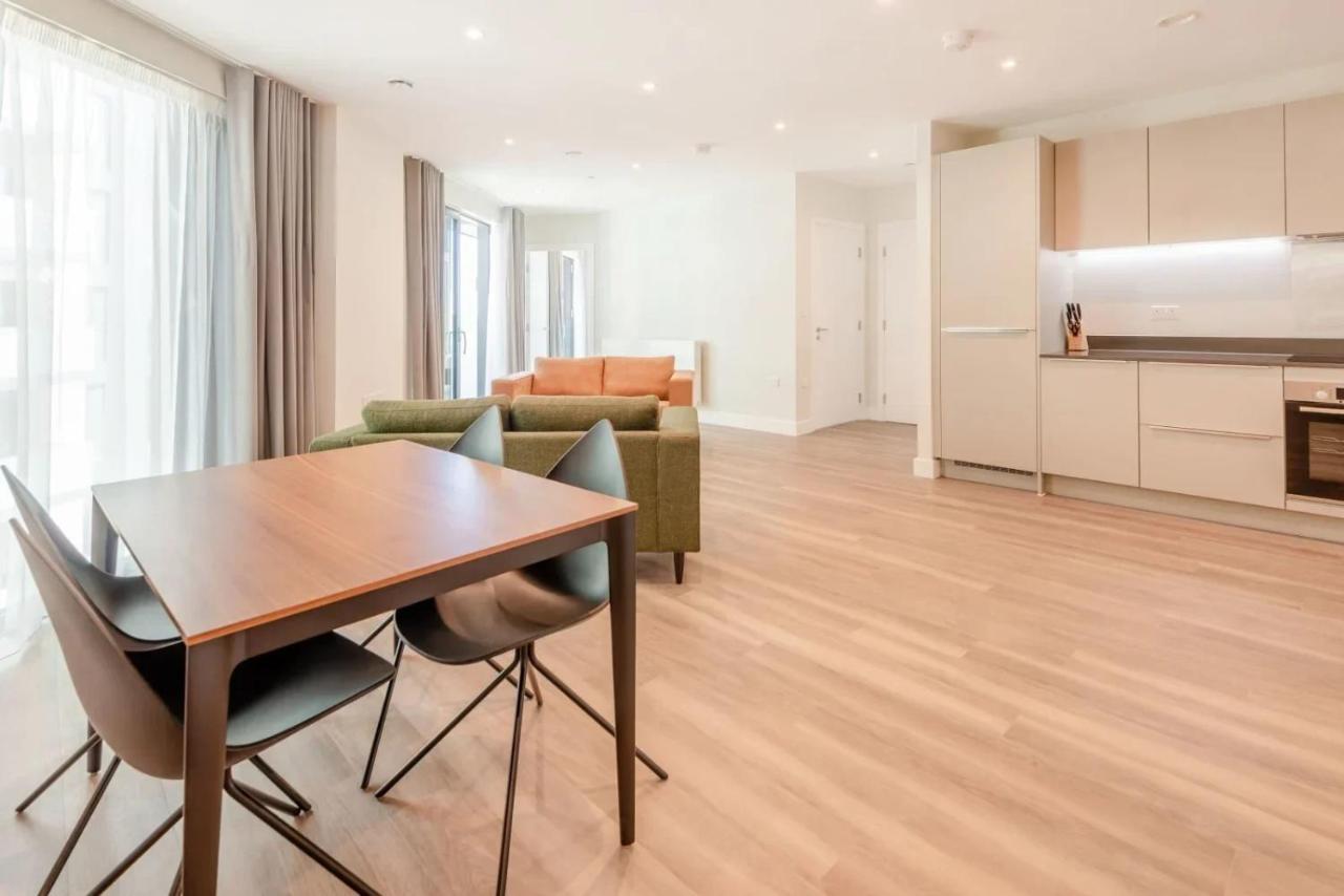 Modern Apartments In Brentford 2 Minutes Walk From Kew Bridge Extérieur photo