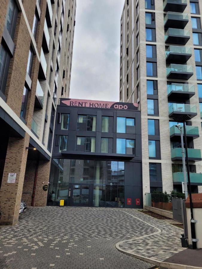 Modern Apartments In Brentford 2 Minutes Walk From Kew Bridge Extérieur photo